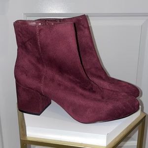 Maroon bootie
